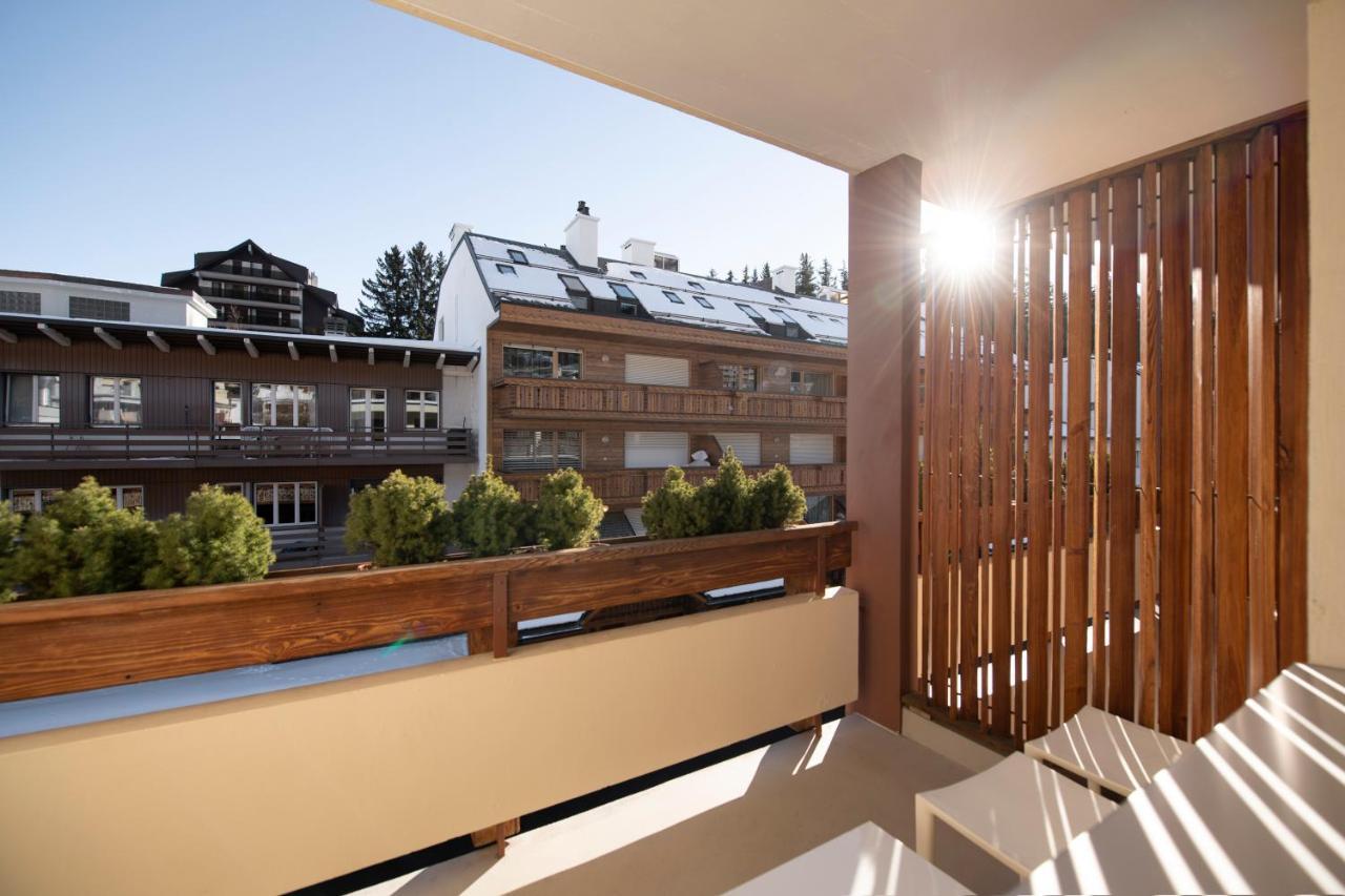 Hotel Olympic - Montana Center ครองส์มอนตานา ภายนอก รูปภาพ